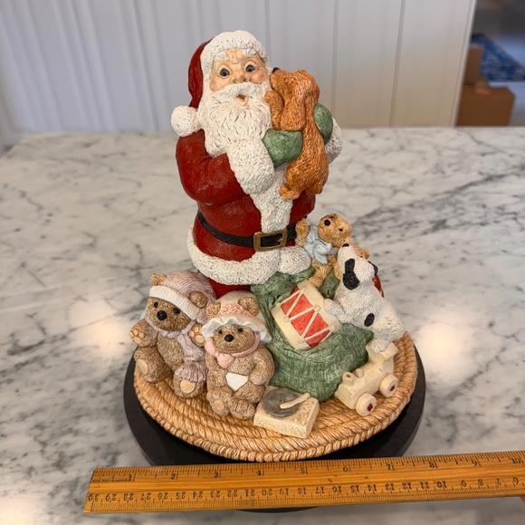 United Designs the Legend of Santa Claus "Load 'Em Up" Limited Edition Figurine - Picture 7 of 12